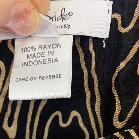 On The Plus Side Black and Gold Midi Dress - Picture 3 of 7